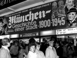 1982.06.18 Premiere _ Muenchen, Geschichte einer Stadt, Aussenansicht